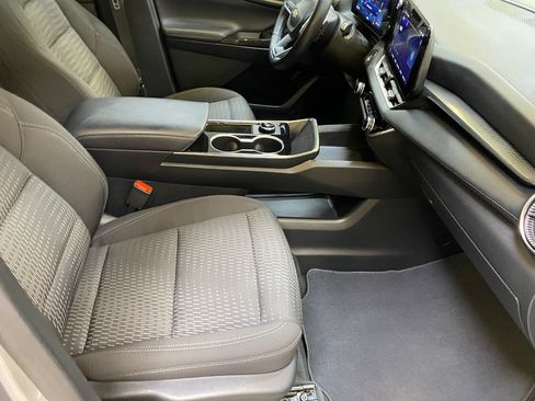 Used 2026 Chevrolet Equinox LT FWD image 25