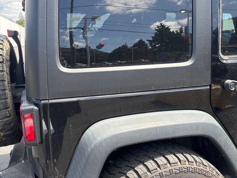 Used 2017 Jeep Wrangler Unlimited Sport w/ Quick Order Package 24S AWD/4WD image 10