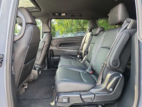 Certified 2023 Honda Odyssey Sport image 10