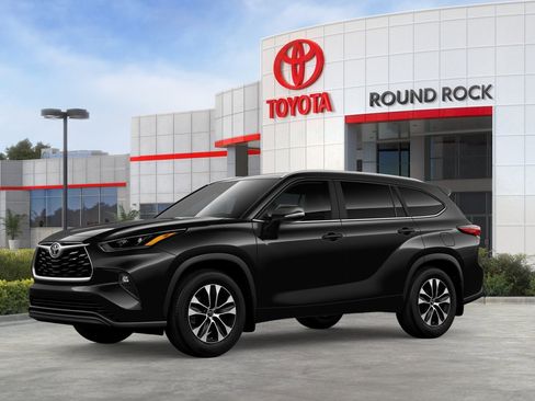 New 2026 Toyota Highlander XLE image 2