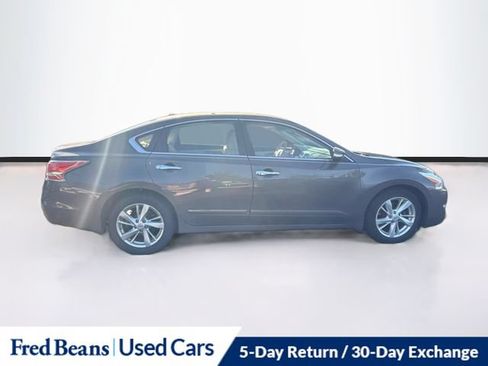 Used 2015 Nissan Altima 2.5 SL FWD image 11