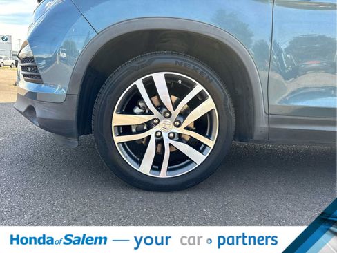 Used 2018 Honda Pilot Touring image 8