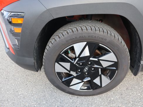 Certified 2025 Hyundai Kona SEL AWD/4WD image 11