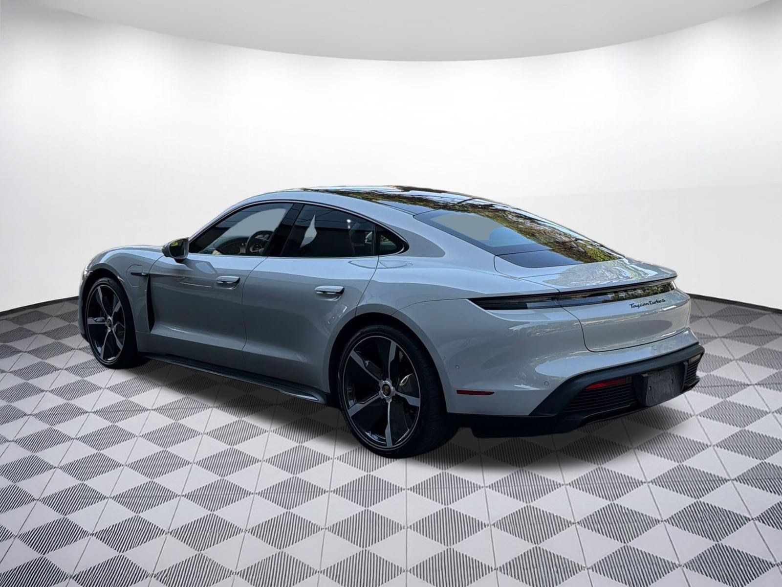 Used 2022 Porsche Taycan Turbo S AWD/4WD image 3