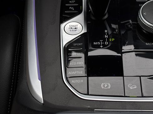 Used 2022 BMW X7 xDrive40i w/ M Sport Package image 34