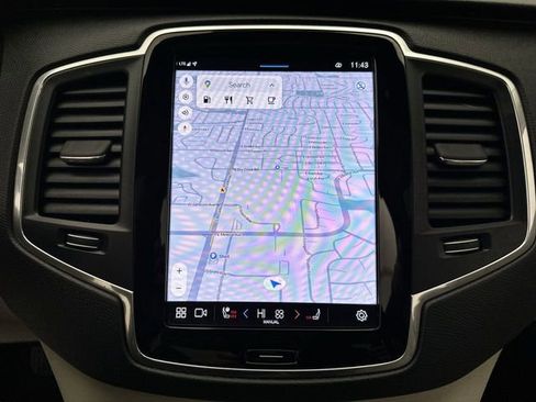 Used 2023 Volvo XC90 B5 Core w/ Protection Package Premier image 17