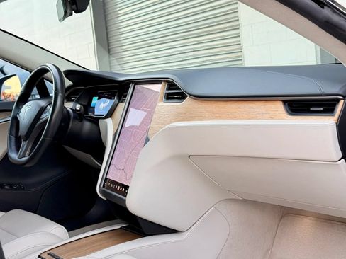 Used 2018 Tesla Model S 100D AWD/4WD image 11