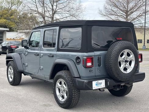 Used 2024 Jeep Wrangler Unlimited Sport AWD/4WD image 3