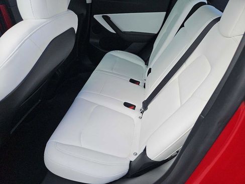 Used 2022 Tesla Model Y Performance AWD/4WD image 22