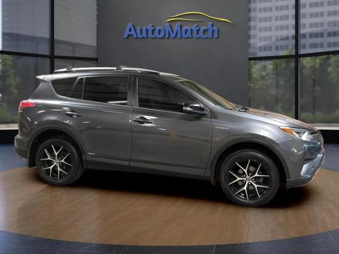 Used 2018 Toyota RAV4 SE w/ Advanced Technology Package AWD/4WD image 14