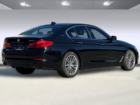 Used 2018 BMW 530e w/ Premium Package 2 image 8