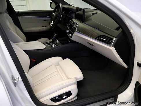 Used 2022 BMW 540i 540i w/ Premium Package image 35