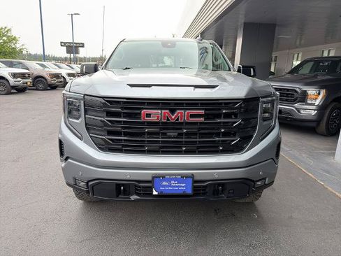 Used 2025 GMC Sierra 1500 Elevation w/ Elevation Premium Package AWD/4WD image 2