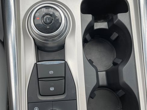 Used 2021 Ford Explorer XLT w/ Equipment Group 202A image 24