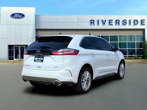 Used 2022 Ford Edge Titanium w/ Equipment Group 301A AWD/4WD image 7