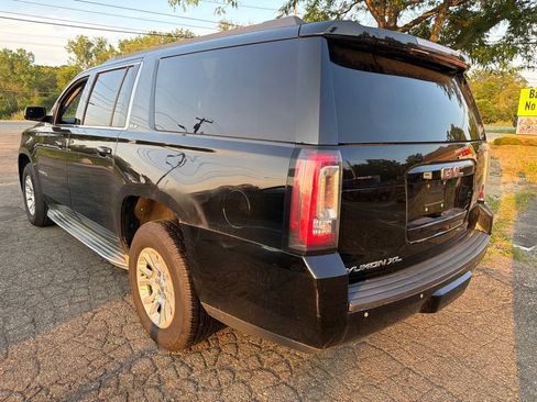 Used 2015 GMC Yukon XL SLE AWD/4WD image 7