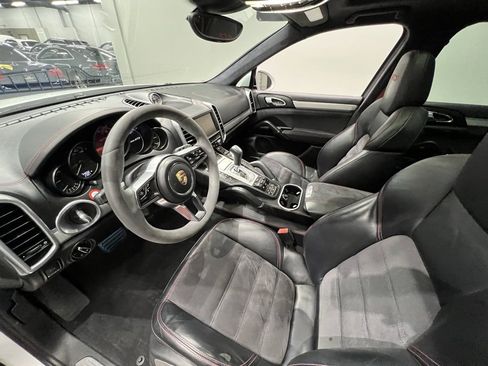Used 2016 Porsche Cayenne GTS image 26