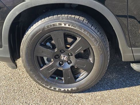 Certified 2020 Honda Ridgeline Black Edition image 32