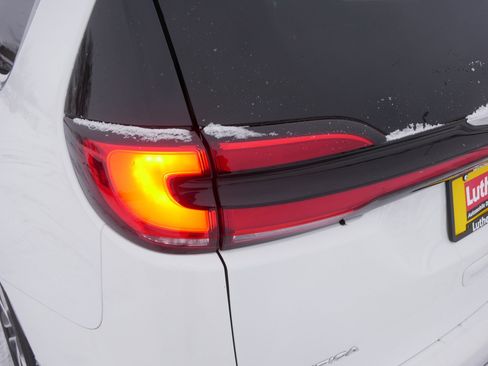 Used 2022 Chrysler Pacifica Pinnacle image 18