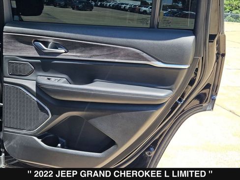 Used 2022 Jeep Grand Cherokee L Limited RWD image 29