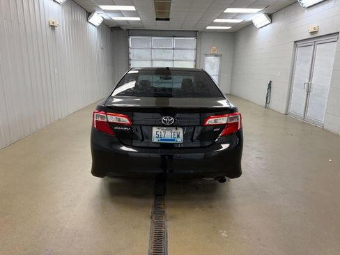 Used 2012 Toyota Camry SE image 6