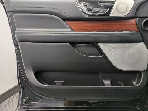 Certified 2022 Lincoln Navigator Reserve image 8