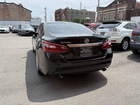 Used 2018 Nissan Altima 2.5 S w/ S Convenience Package FWD image 4