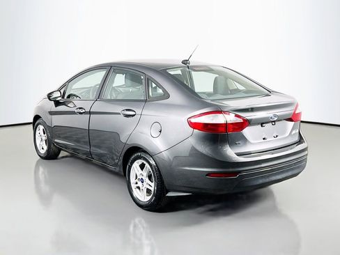 Used 2017 Ford Fiesta SE image 7