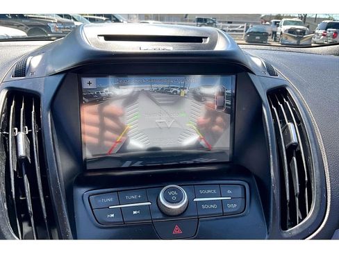 Used 2017 Ford Escape SE w/ Equipment Group 201A FWD image 14