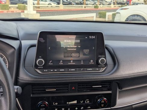 Certified 2024 Nissan Rogue SV image 21