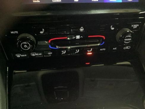 Certified 2023 Jeep Grand Cherokee Limited AWD/4WD image 34