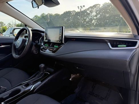 Used 2020 Toyota Corolla LE FWD image 15
