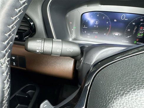 Used 2024 Honda Pilot Elite image 5