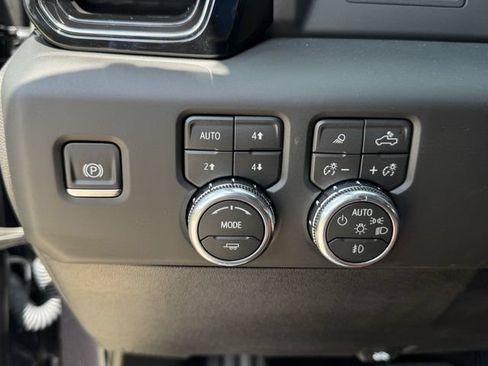 Used 2026 GMC Sierra 2500 AT4 AWD/4WD image 24