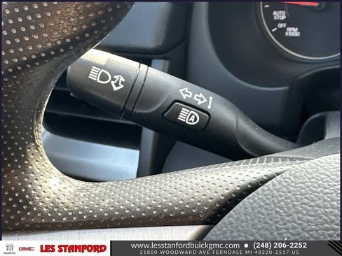 Used 2024 GMC Terrain SLE FWD image 26