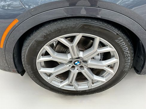 Used 2022 BMW X7 xDrive40i w/ Premium Package image 35