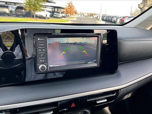 Used 2025 Nissan Kicks S w/ Charging Package image 51