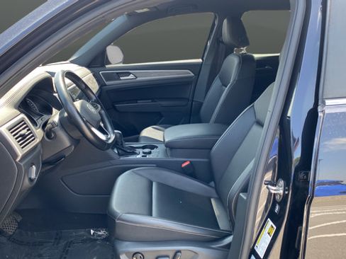 Used 2020 Volkswagen Atlas Cross Sport SE AWD/4WD image 9