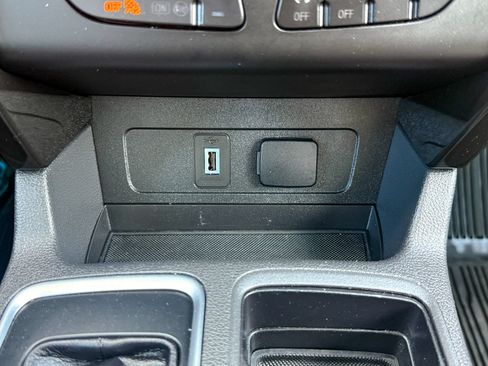 Used 2019 Ford Escape Titanium AWD/4WD image 28