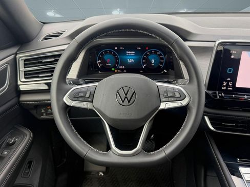 New 2026 Volkswagen Atlas Cross Sport SE image 14