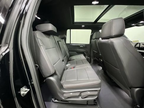 New 2026 Chevrolet Suburban RST w/ Comfort Package AWD/4WD image 29