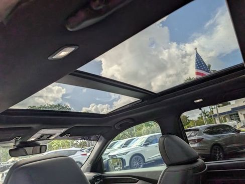 Used 2025 Honda Pilot Black Edition image 14