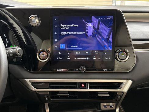 Used 2024 Lexus RX 350 FWD w/ Technology Package image 17
