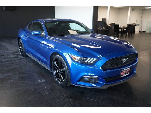 Used 2017 Ford Mustang Coupe w/ Ecoboost Performance Package RWD image 9