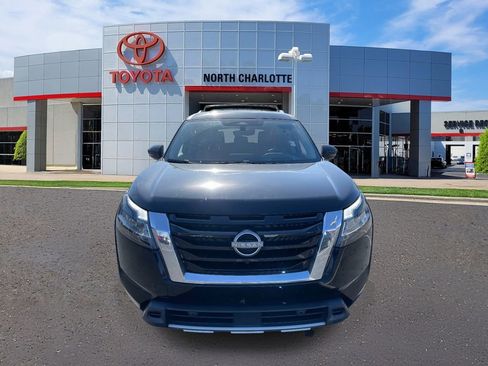 Used 2024 Nissan Pathfinder Platinum w/ Cargo Package image 5