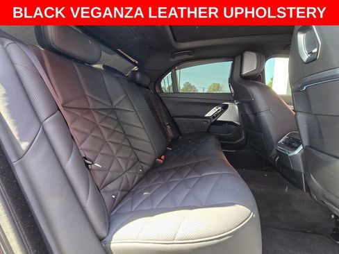 Used 2023 BMW 740i image 3