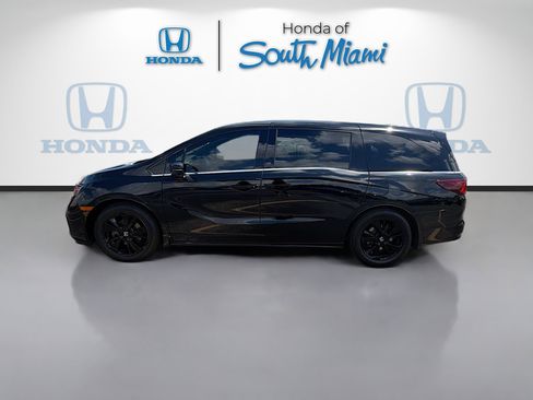 Used 2024 Honda Odyssey Sport image 4
