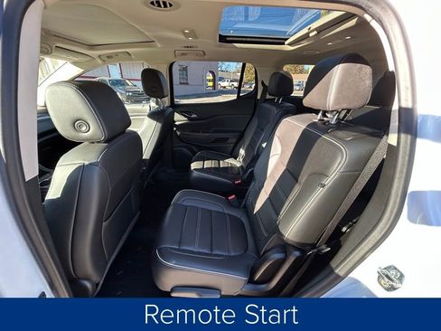 Used 2022 GMC Acadia Denali w/ Denali Ultimate Package image 17