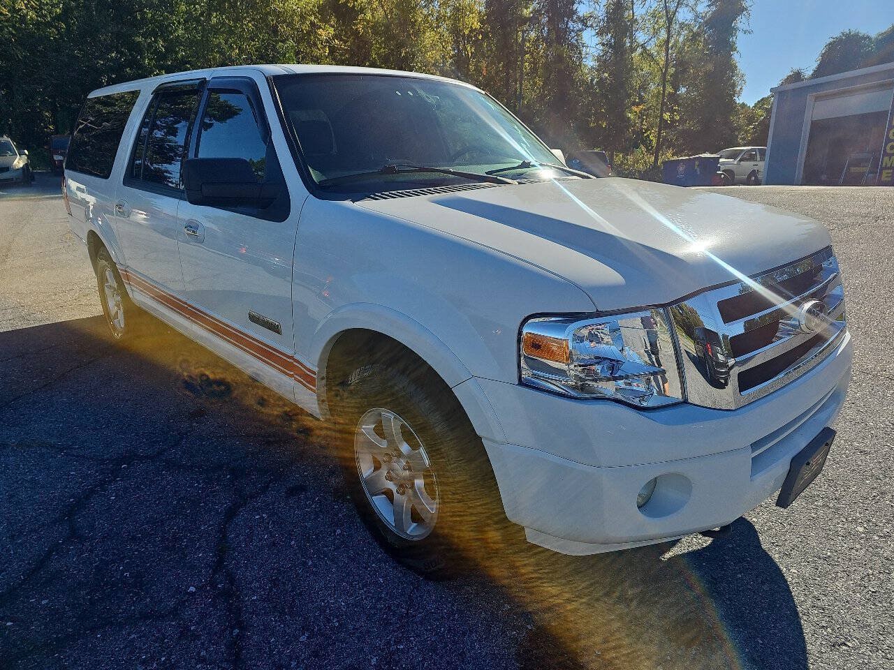 Used 2008 Ford Expedition EL XLT AWD/4WD image 4