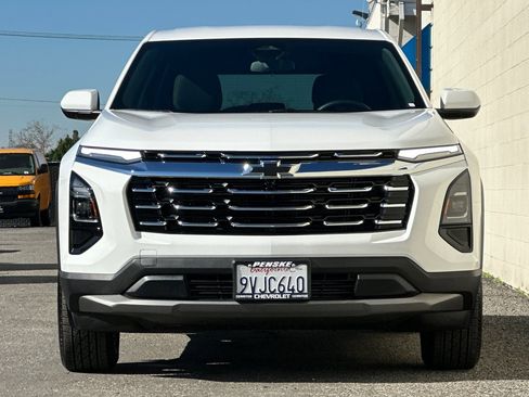 Used 2026 Chevrolet Equinox LT image 9